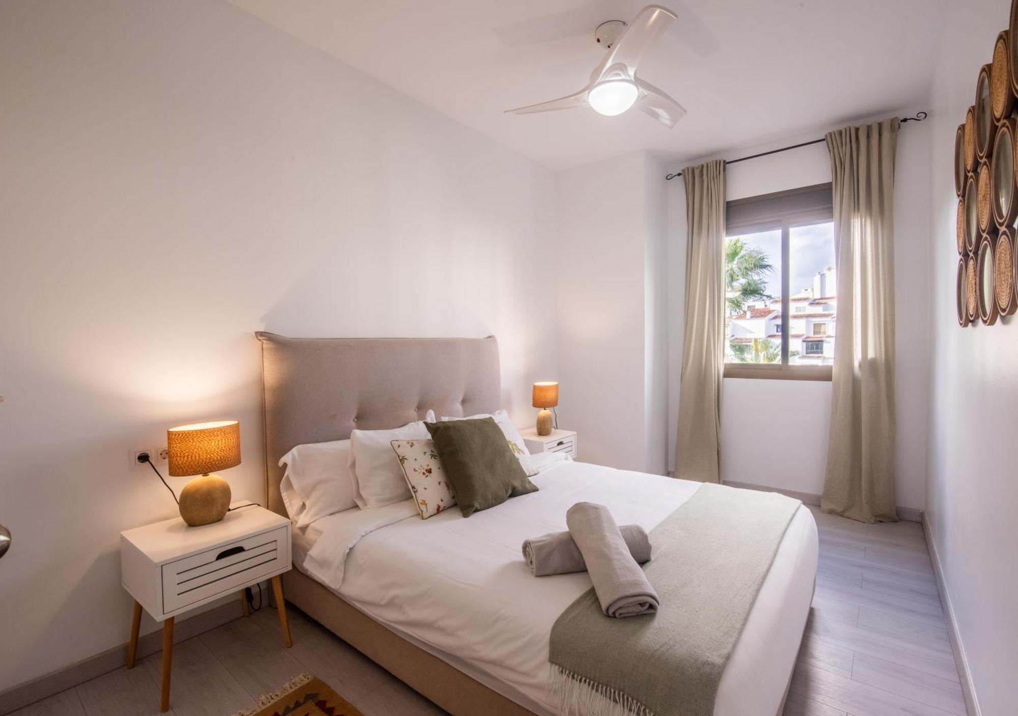 Apartment Two Bedroom Within Puerto Banus Marina