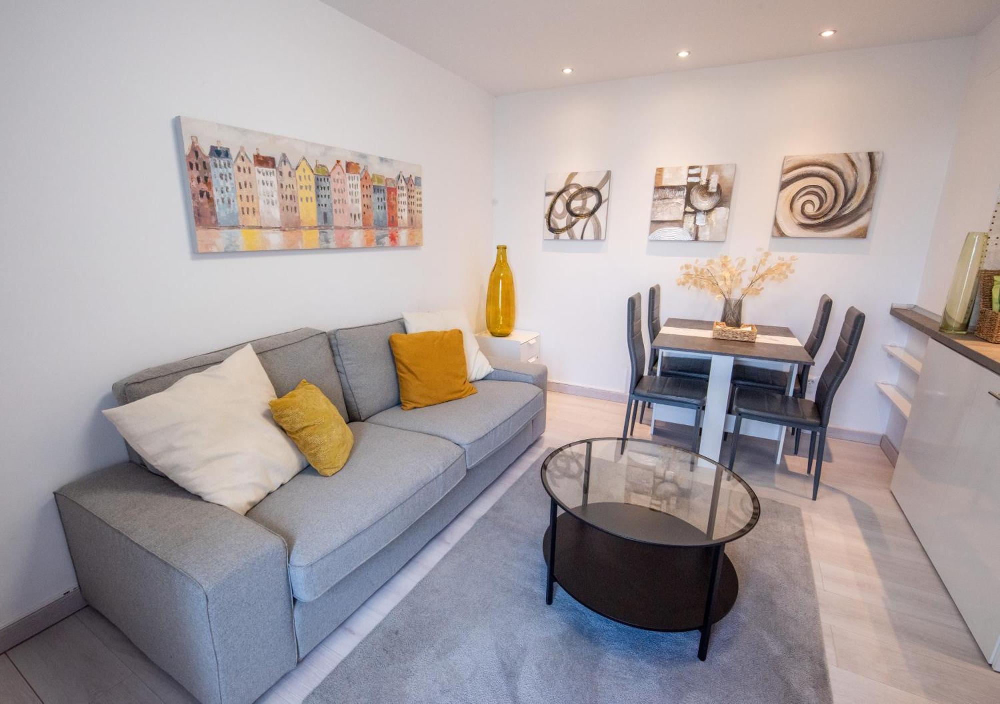 Two Bedroom Within Puerto Banus Marina *